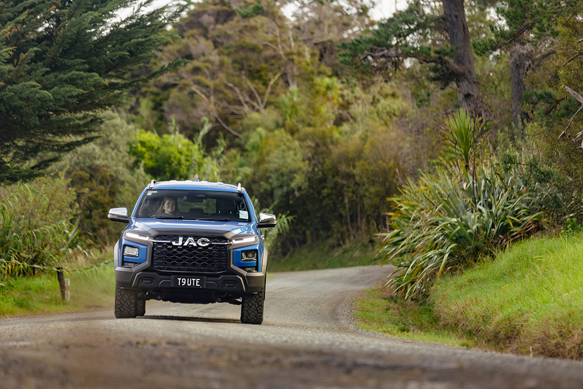 JAC T9 Blue – JAC Of All Trades – Agri Farming (13) WEB