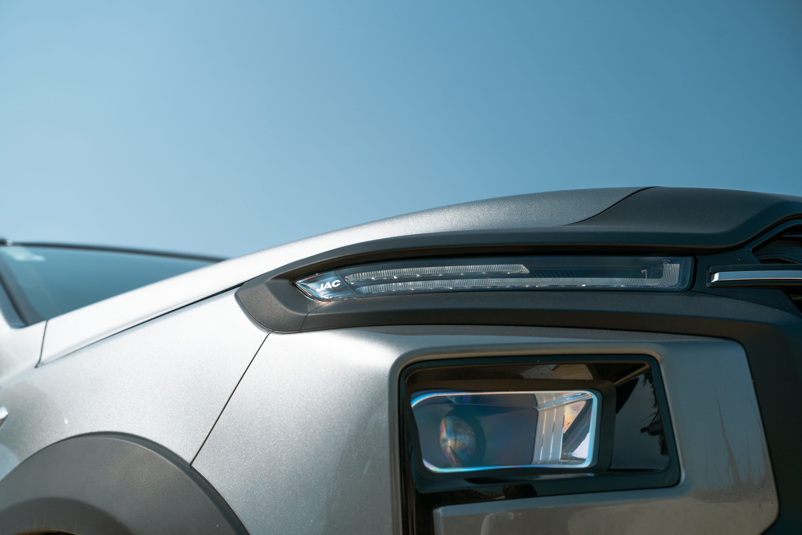 JAC T9 Dark Grey – Forest Photos (2)